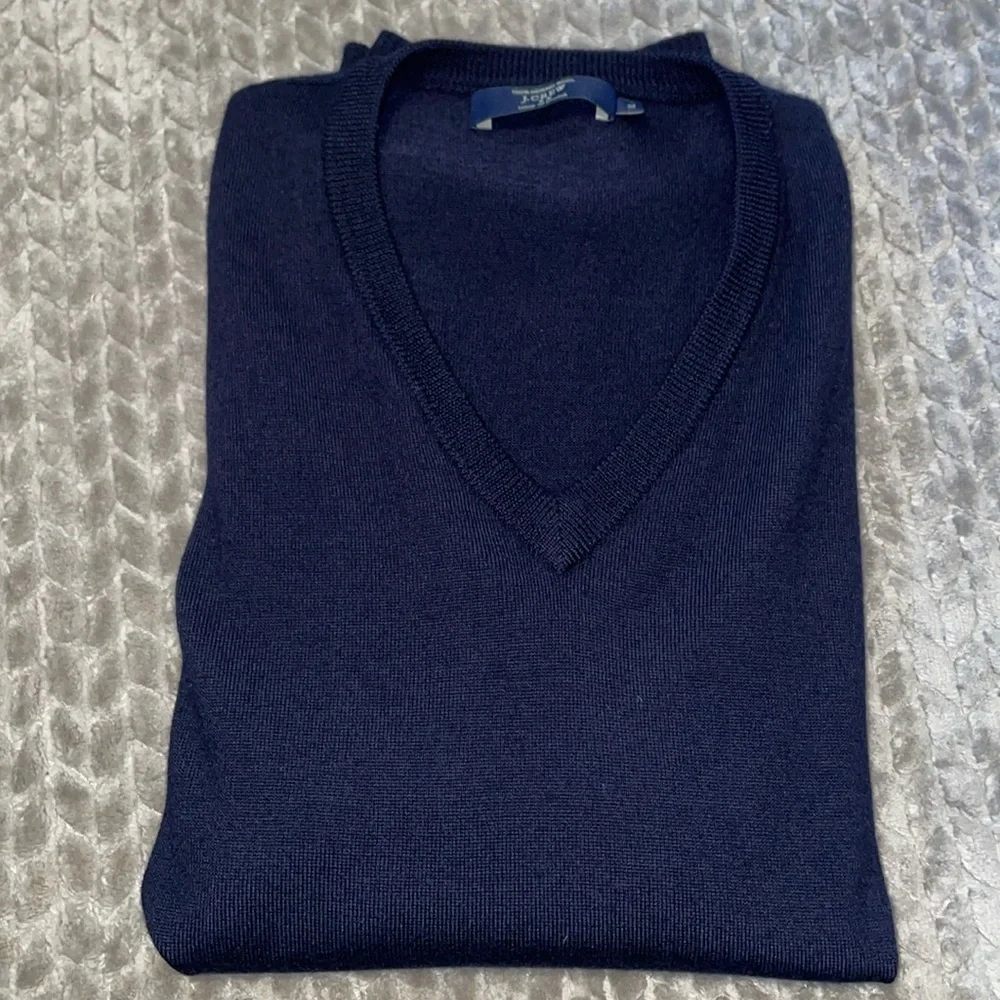 J. Crew 100% Merino Wool V Neck Sweater Vest. Size‎ XL.